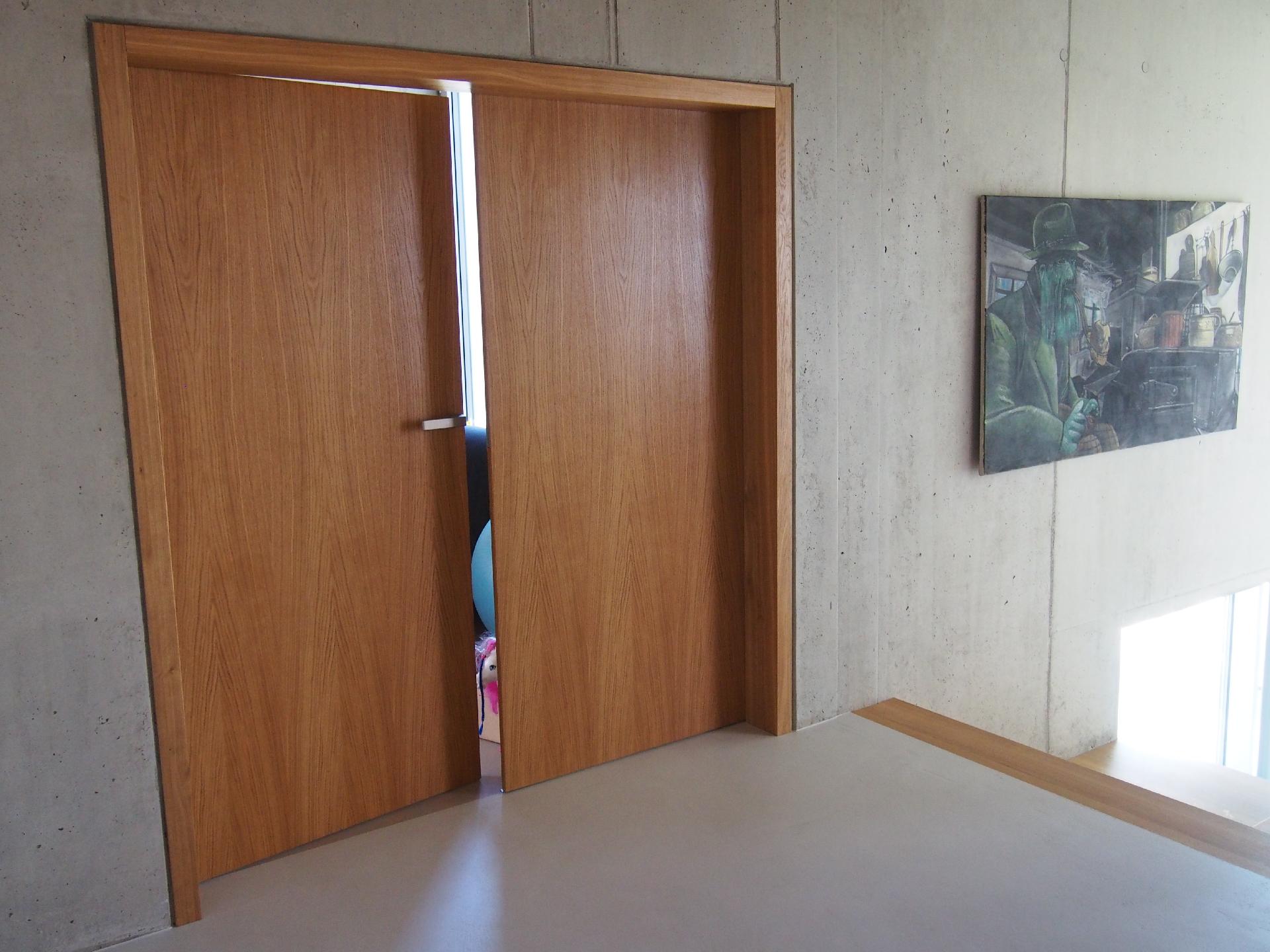 Interiérové zakázkové dýhové dveře s masivním rámem_01